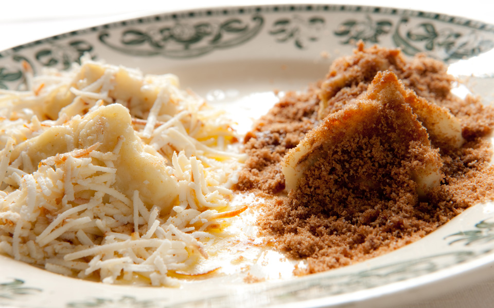 Gnocchi con ricotta affumicata e pane grattugiato